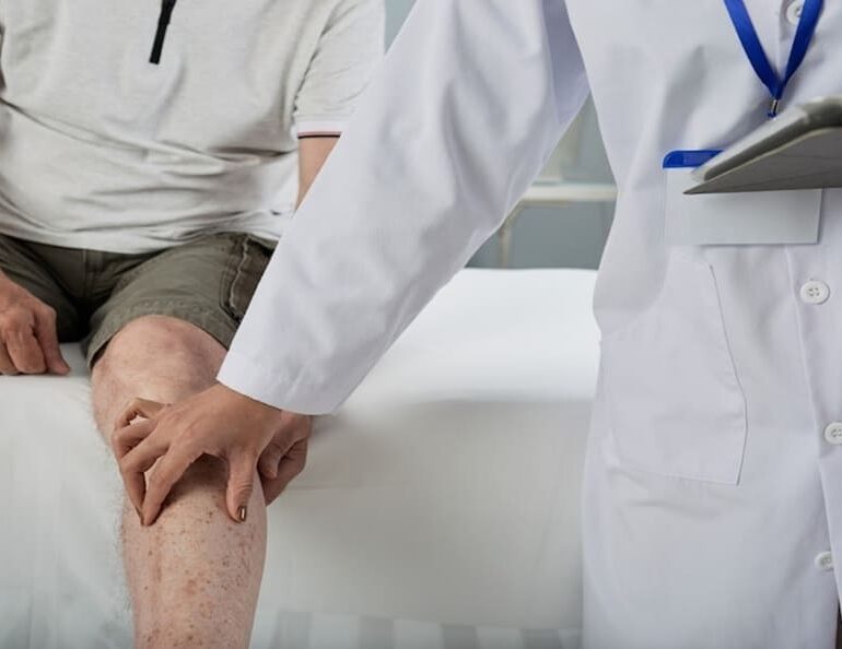 Knee Replacement In Delhi